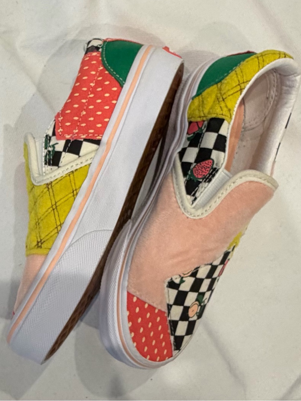 New VANS Classic Slip-On Patchwork Shoes Girl’s Boy’s Size 1 Playful Fruit Fuzzy